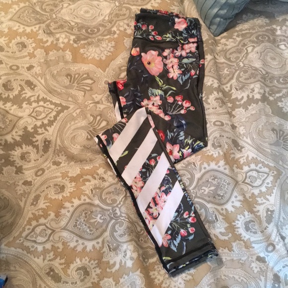 Floral yoga pants - Picture 1 of 4